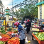 Pasar Banyuwangi yang minim pengunjung dampak covid-19.