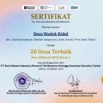 Sertifikat yang diperoleh Bumdes Wadak Kidul.