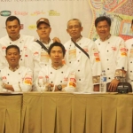 Winarko, (dua dari kanan) bersama para chef lainnya.