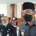 Bupati Tuban, Aditya Halindra Faridzky, saat memberi keterangan kepada awak media.