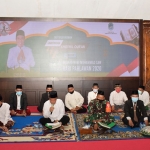 Bupati Fadeli bersama Forkopimda Lamongan saat Khotmil Quran di Pendopo Lokatantra. (foto: ist)