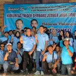 Komunitas Trader Sembako Jember saat deklarasi dukung Prabowo-Gibran.