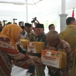 Khofifah Indar Parawansa saat kegiatan di Kabupaten Kediri. Foto: IST