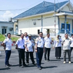 Para petugas Bandara Notohadinegoro.