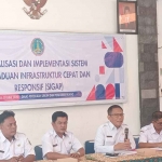 Kepala DPUPR Kota Pasuruan, Gustap Purwoko, saat pemaparan aplikasi SIGAP.