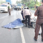 Petugas saat olah TKP di Sukomulyo, Kecamatan Manyar, Kabupaten Gresik. Foto: Ist