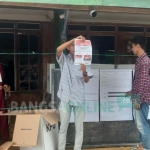 Panitia Pemilihan Suara di TPS 15 Desa Mayoning Laok Kec. Geger sedang rekapitulasi suara Pilpres. foto: FAUZI/ BANGSAONLINE