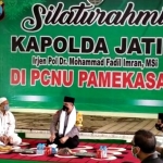 Kapolda Jatim Irjen Pol. Dr. Mohammad Fadil Imran saat silaturahim ke PCNU Kabupaten Pamekasan. (foto: ist)