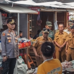 Bupati Blitar, Rijanto saat melakukan monitoring