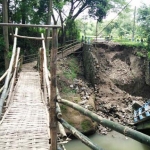 ILUSTRASI: Salah satu jembatan yang rusak.