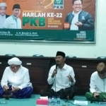 Suasana pengajian bersama untuk memperingati Harlah PKB ke-22, di Graha PKB Bangkalan, Kamis (22/7).