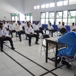 Sebanyak 62 Pegawai Lembaga Pemasyarakatan (Lapas) Kelas IIB Tuban menjalani rapid test. (foto: ist).