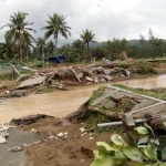 Kondisi perkampungan yang rata dengan tanah usai diterjang banjir bandang. foto: ist