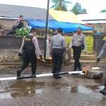 Padepokan Dimas Kanjeng Taat Pribadi saat dibongkar petugas setelah pimpinannya ditangkap.