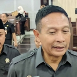 Wali Kota Malang saat memberi keterangan ke awak media.