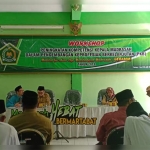 Narasumber workshop saat memberikan materi dalam peningkatan kompetensi dalam PKB melalui Gerakan Ayo Membangun Madrasah (Geramm) 2019 di aula MAN 1 Tuban, Senin (1/7).