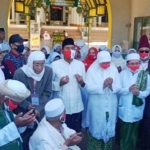 Bakal Cabup-Cawabup Fauzi-Eva bersama rombongan pendukungnya berangkat dari Masjid Agung Sumenep.