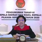 Ketua Umum DPP PDI Perjuangan, Megawati Soekarnoputri saat mengumumkan rekom pilkada tahap IV, beberapa waktu lalu. foto: istimewa.