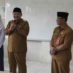 Wakil Wali Kota Mojokerto saat meninjau pelaksanaan program MBG di SMPN 9.