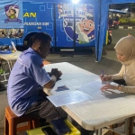 Pelayanan Simanis kepada salah satu pemohon.