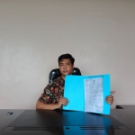  Erick Eko Priyombodo saat menunjukkan SP3