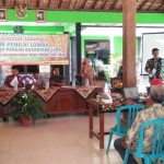 Tim Adhikarya Pangan Nusantara (APN) Jatim saat melakukan penilaian di Desa Temandang.