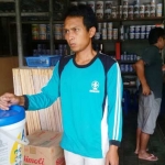 Stok semen melimpah, harga terus menurun. (ft-yuyun/BANGSAONLINE)