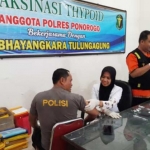 Vaksinasi Thypoid untuk anggota Polres Ponorogo, bertempat di Aula Mapolres Ponorogo.