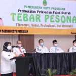 Kepala Bapenda Kota Pasuruan Siti Zuniati saat memberikan sambutan dalam acara pembekalan Tebar Pesona.