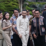 Wali Kota Batu, Nurochman saat mendampingi Wamenbud RI