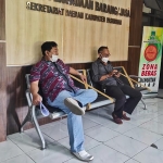 Ismail Makky, S.H., Ketua LSM Format saat mengirimkan surat permintaan klarifikasi ke BLP Pasuruan.