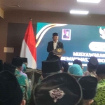 Prof. Dr. Kiai Asep Saifuddin Chalim saat memimpin doa dalam acara pembukaan Musyawarah Wilayah (Muswil) VIII Dewan Masjid Indonesia (DMI) Jawa Timur di Hotel Aria Centra Surabaya, Sabtu 24 Mei 2025.