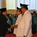 Wali Kota Mas’ud Yunus dan Wakil Wali Kota Suyitno ketika dilantik Gubernur Jatim Soekarwo. 