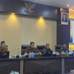 Totok Sugiarto ( 2 dari kiri ), Pembahasan Perwali Ramadan