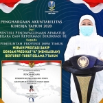 Penghargaan Akuntabilitas Kinerja Tahun 2020 dari Menteri Pendayagunaan Aparatur Negara dan Reformasi Birokrasi RI kepada Pemerintah Provinsi Jawa Timur.