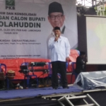 Kaji Sholah saat sambutan dalam acara Silaturrahim dan Konsolidasi Pemenangan yang digelar DPC PKB Lamongan.
