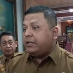 Direktur Fasilitasi Kelembagaan dan Kepegawaian Perangkat Daerah Ditjen Otda, Kementerian Dalam Negeri RI, Efrimeiriza setelah melaksanakan rapat Pemkab Tulungagung pascaoperasi tangkap tangan KPK ke Bupati Gatut Sunu Wibowo, Selasa (14/4/2026). Foto: Ist.