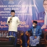 Ketua Umum PAN, Zulkifli Hasan, saat memberi  sambutan di Pondok Pesantren Amanatul Ummah, Pacet, Mojokerto.