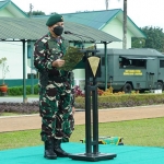 Pangdivif 2 Kostrad, Mayjen TNI Syafrial, saat memimpin upacara 17-an.