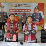 Konferensi pers terkait pencurian kabel metal atau kabel listrik di Sidoarjo.