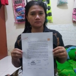 Komsumen KPR bernama Irawati (30) warga Gumuk Porong, Sukomanunggal, Surabaya, yang mengadukan penipuan KPR Surya Jumputrejo Regency, Sidoarjo.