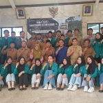 Mahasiswa Uniska saat diterima di salah satu Desa tempat KKN. (Ist). 