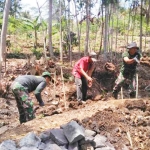 Saluran irigasi sepanjang 200 meter yang merupakan berkah bagi warga Kedungsalam.