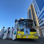 Bus Sholawat yang siap melayani jemaah haji asal Indonesia 24 jam