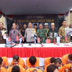 Konferensi pers yang berlangsung di Mapolresta Sidoarjo.