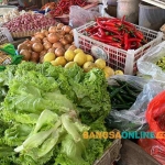 Update harga sembako Jawa Timur hari ini, Minggu 5 April 2026. Foto: Bangsaonline.