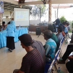 Kegiatan pembinaan dan pengelolaan potensi maritim di wilayah pesisir pada nelayan di Gisik Cemandi Sidoarjo dalam rangka Dies Natalis ke-29 Stikes Hang Tuah Surabaya.