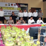 Konferensi pers kasus penyalagunaan LPG bersubsidi yang diungkap Polresta Sidoarjo