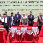 Gubernur Khofifah saat menghadiri Peringatan 100 Tahun Pondok Modern Darussalam Gontor.