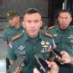 Komandan Kodim 0811/ Tuban, Letkol Inf Viliala Romadhon saat memberikan imbauan.